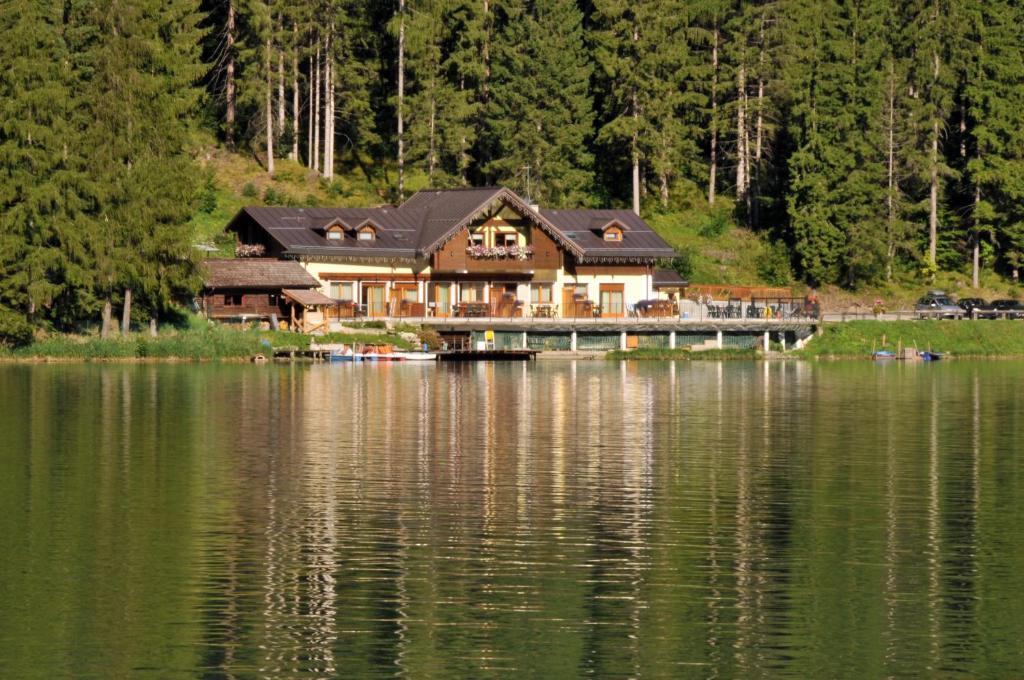Appartamenti Chalet Al Lago Алеге Екстериор снимка